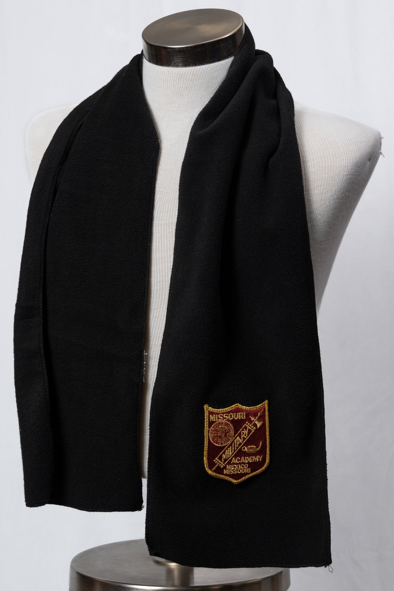 Scarf-Black Fleece w/ crest